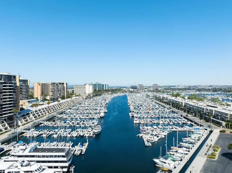 Peridot Palm - Marina Views 2Br W Private Large Patio Apartment Los Angeles