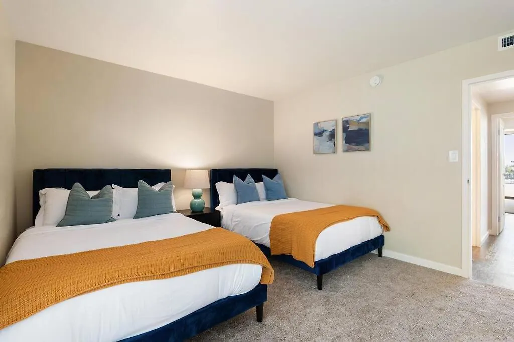 Peridot Palm - Marina Views 2Br W Private Large Patio Apartment Los Angeles