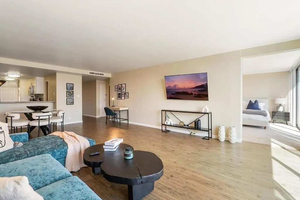 Peridot Palm - Marina Views 2Br W Private Large Patio Apartment Los Angeles
