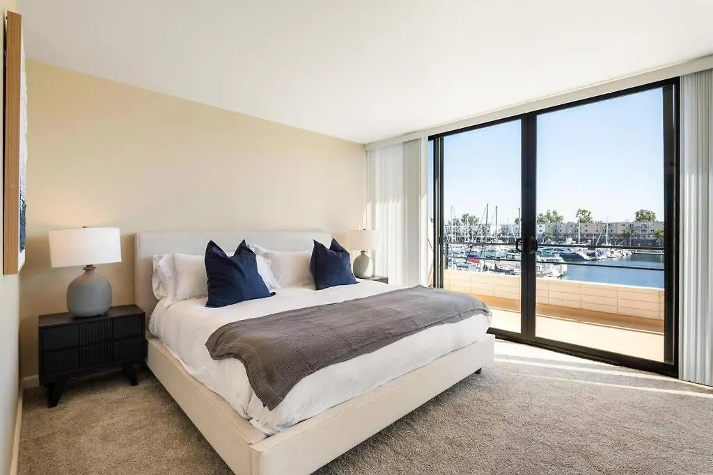 Peridot Palm - Marina Views 2Br W Private Large Patio Apartment Los Angeles 0*,