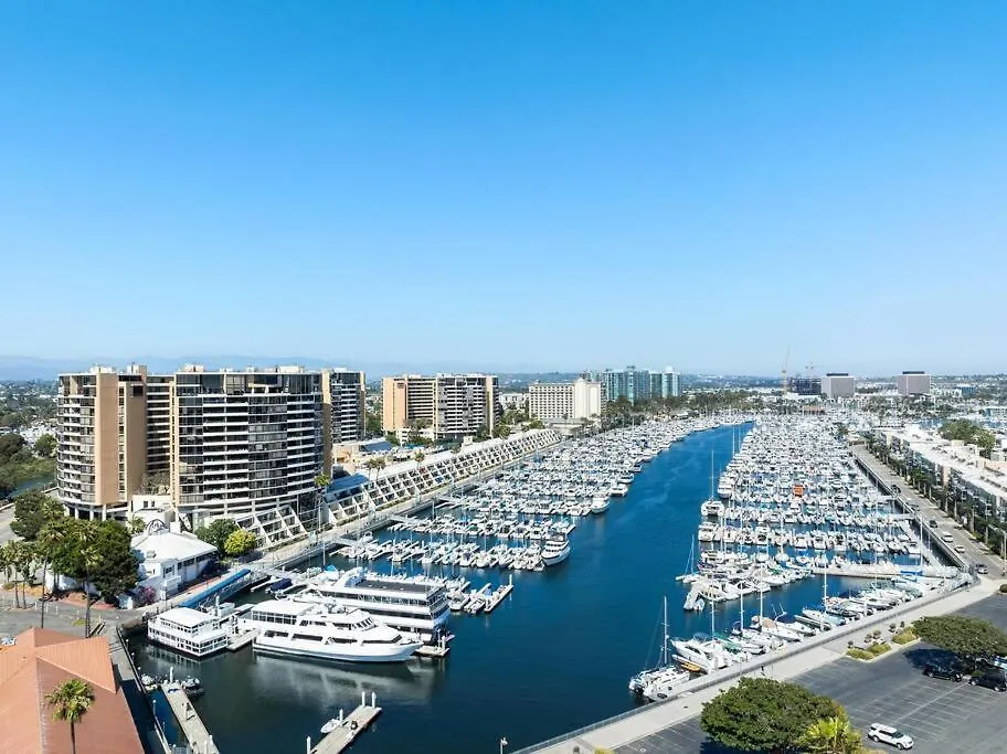 Peridot Palm - Marina Views 2Br W Private Large Patio Apartment Los Angeles United States