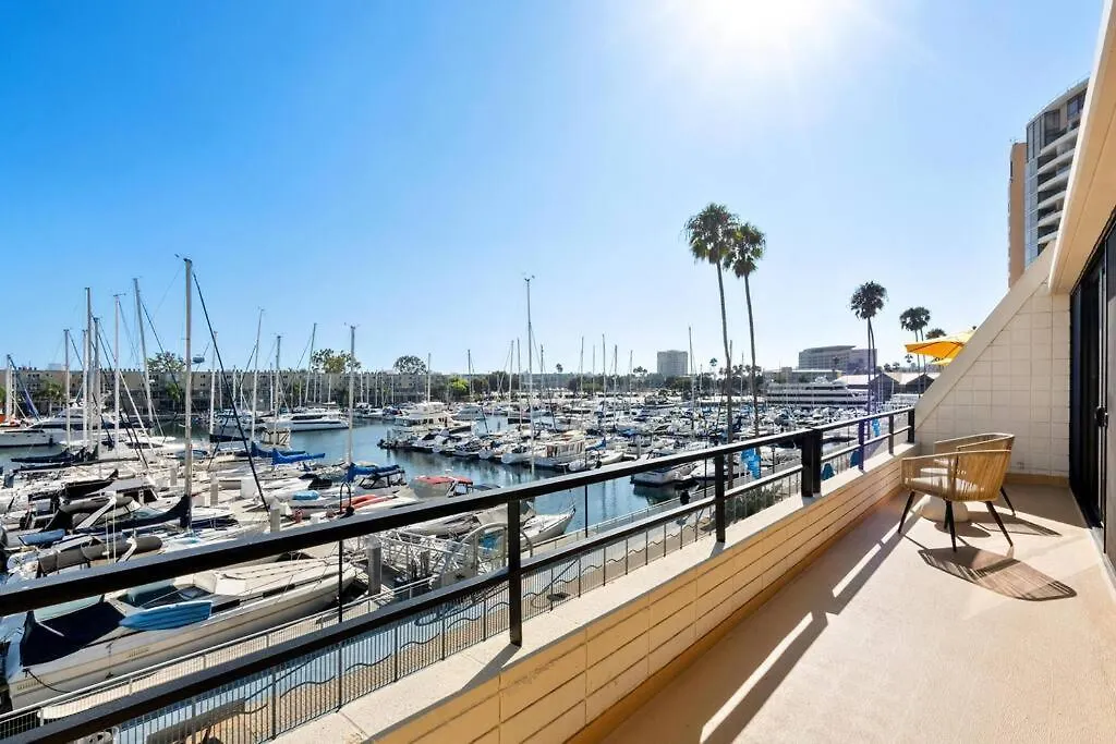 Peridot Palm - Marina Views 2Br W Private Large Patio Apartment Los Angeles