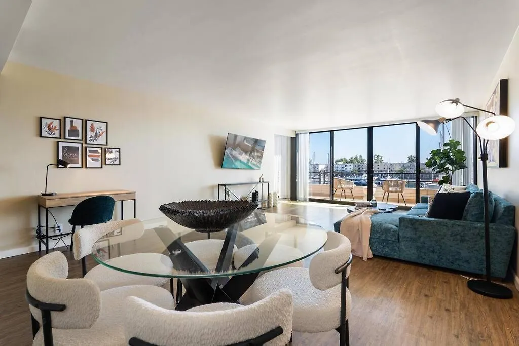 Peridot Palm - Marina Views 2Br W Private Large Patio Apartment Los Angeles