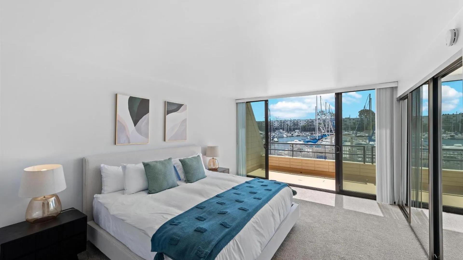 Peridot Palm - Marina Views 2Br W Private Large Patio Apartment Los Angeles United States