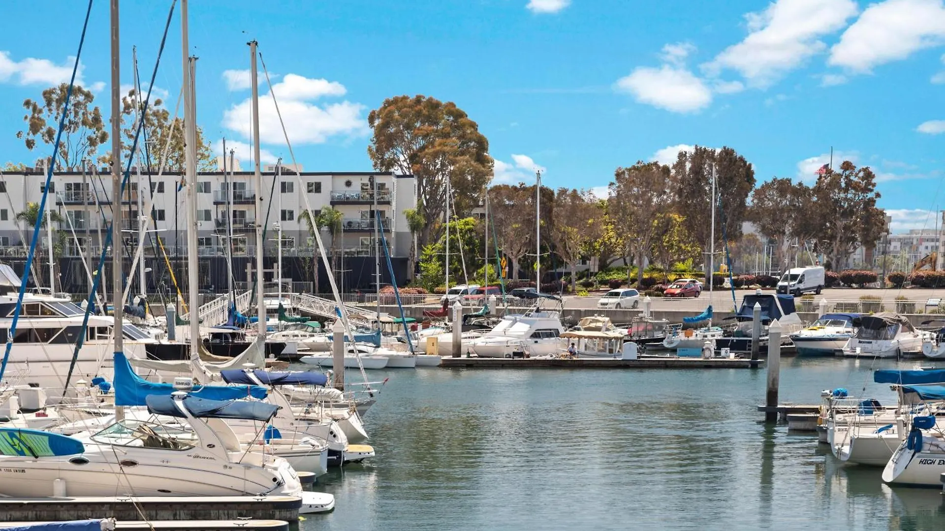 Peridot Palm - Marina Views 2Br W Private Large Patio Apartment Los Angeles